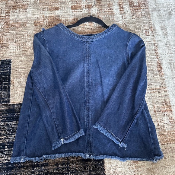 Maven West tencel denim top. Split back with fringe. - Picture 3 of 8